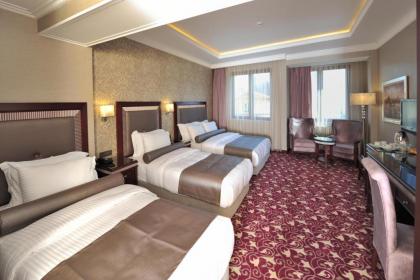 Emporium Hotel - image 15