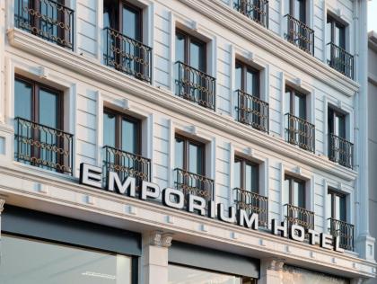 Emporium Hotel - image 17