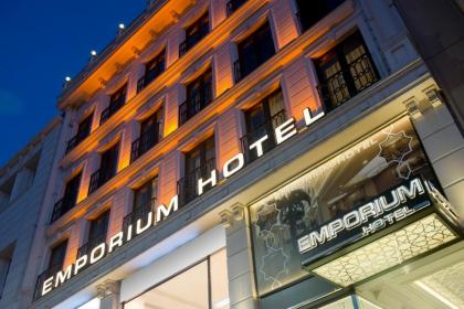Emporium Hotel - image 19
