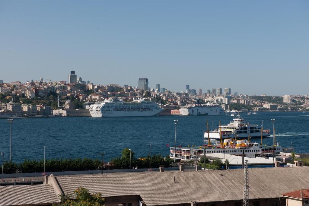 Golden Horn Istanbul - image 5