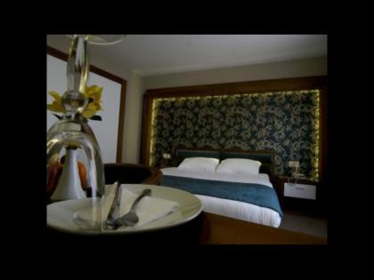 Bella Hotel - image 19