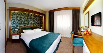 Bella Hotel - image 2
