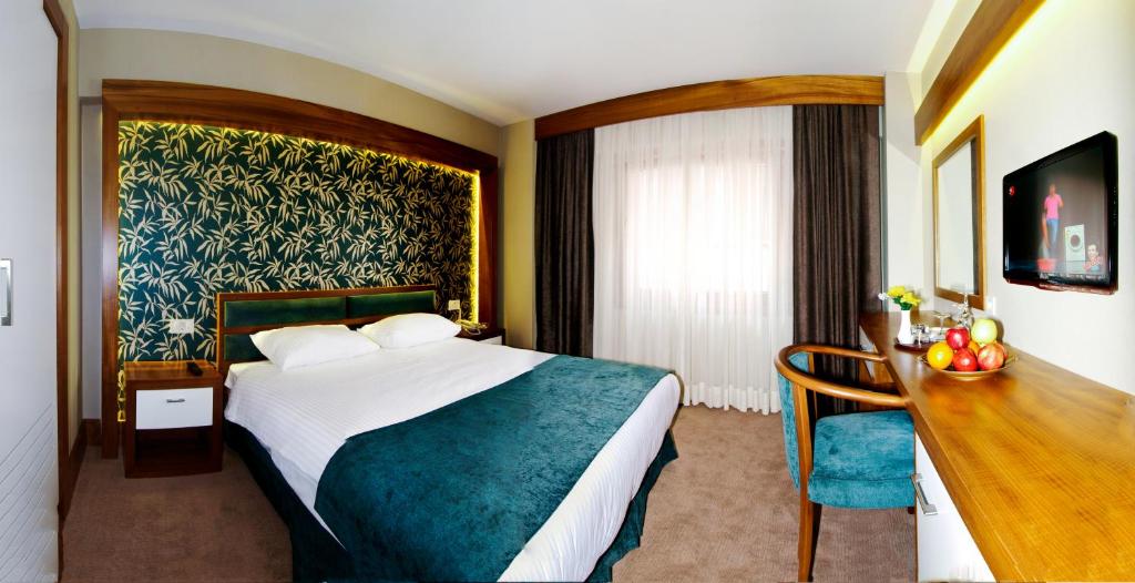 Bella Hotel - image 2