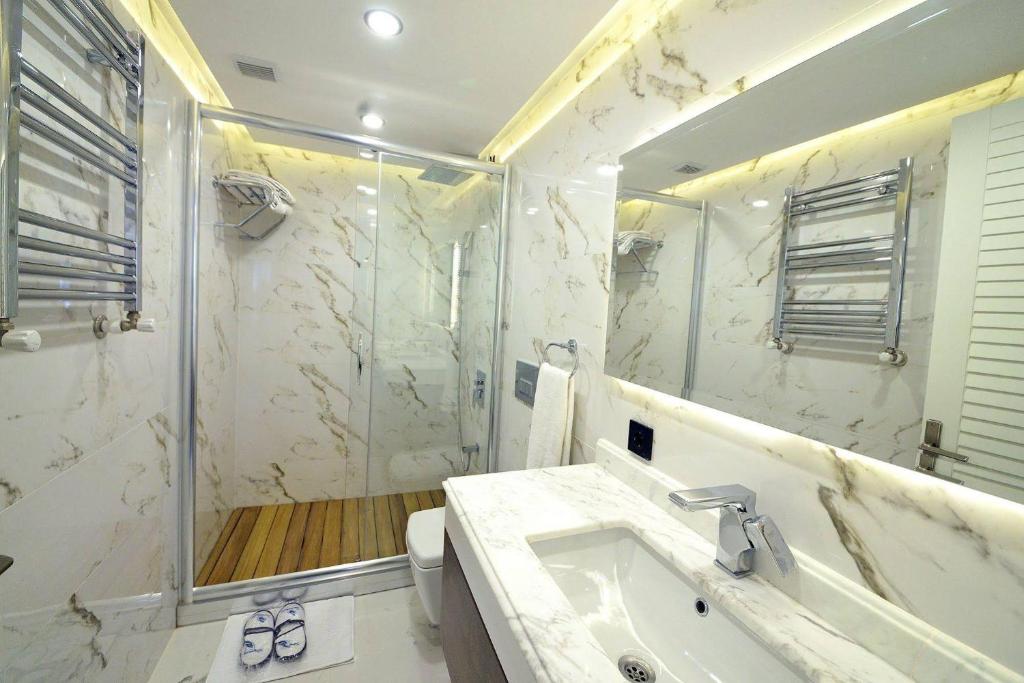 The Marions Suite - image 6