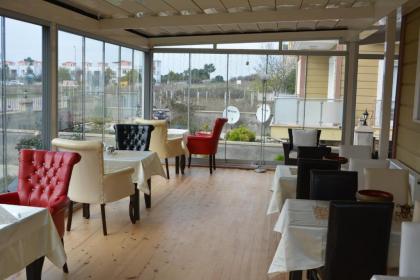Assortie La Villa Hotel - image 16