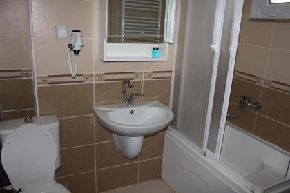 Assortie La Villa Hotel - image 3