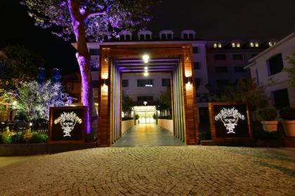 Vogue Hotel Supreme Istanbul - image 2