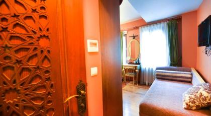 Merial Hotel - image 10