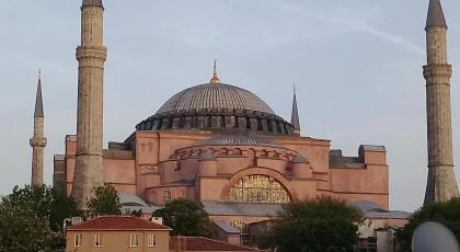Merial Hotel - image 11