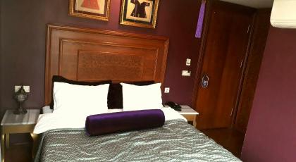Merial Hotel - image 2