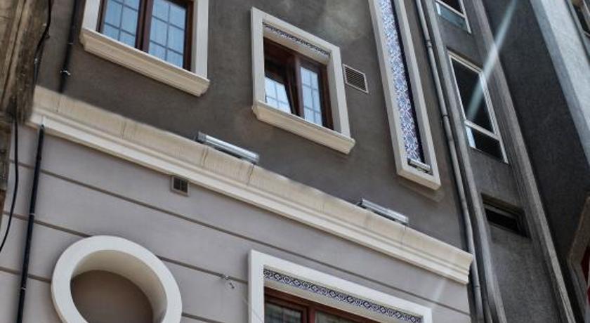 Merial Hotel - image 4