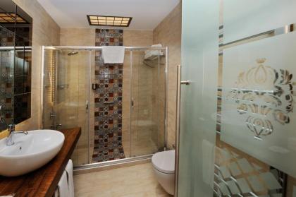 Collage Pera Hotel - image 16