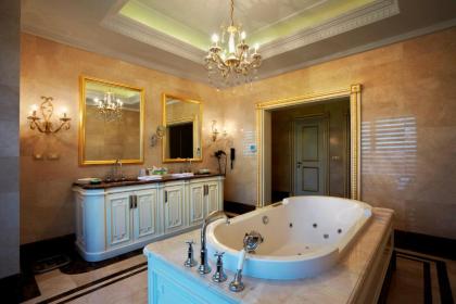 Crowne Plaza Istanbul Asia - image 13