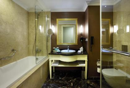 Crowne Plaza Istanbul Asia - image 3