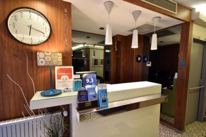 Elanaz Hotel - image 20