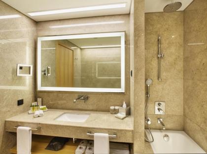 DoubleTree By Hilton Istanbul - Avcilar - image 15