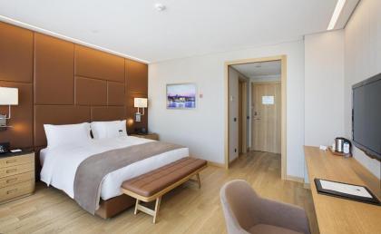 DoubleTree By Hilton Istanbul - Avcilar - image 9