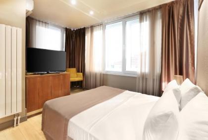 Taksim Premium Hotel - image 20