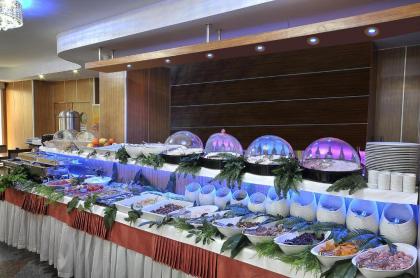 Rhiss Hotel Bostanci - image 8
