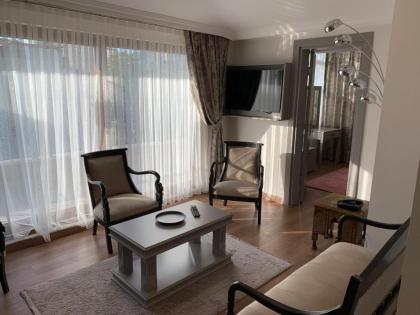 Regency World Hotel - image 14