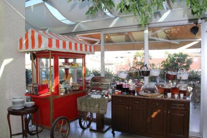 Hotel Niles Istanbul - image 8
