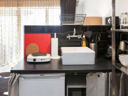 Chiconomy Suites - image 11