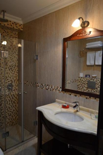 Divalis Hotel - image 20