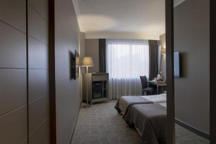 Taksim Square Hotel - image 2