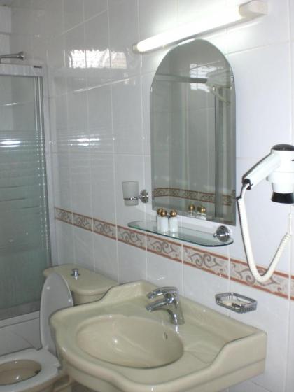 Grand Reis Hotel - image 20