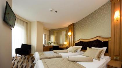 Aprilis Hotel - image 18