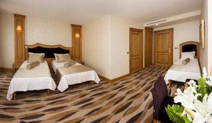 Aprilis Hotel - image 5