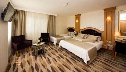 Aprilis Hotel - image 9