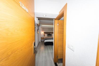 Istanbul Box Hotel - image 2