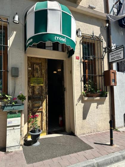 Tom Square Boutique Hotel - image 5
