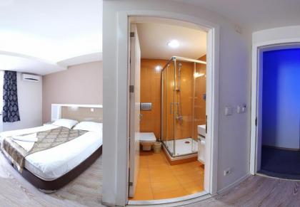Grand As Hotel - image 8