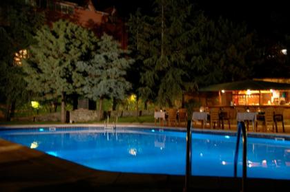 Rhebas Hotel - image 10