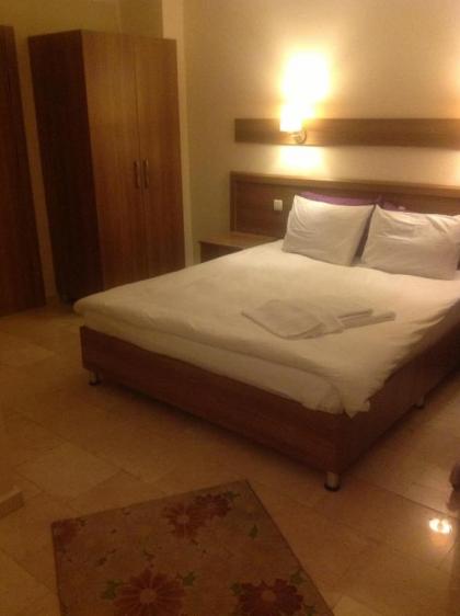 Rhebas Hotel - image 20