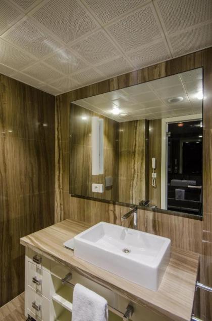Inncity Hotel Nisantasi - image 13