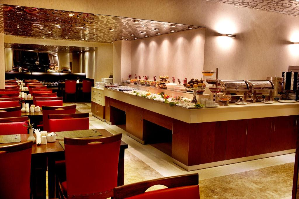 Eurostars Hotel Old City - image 2