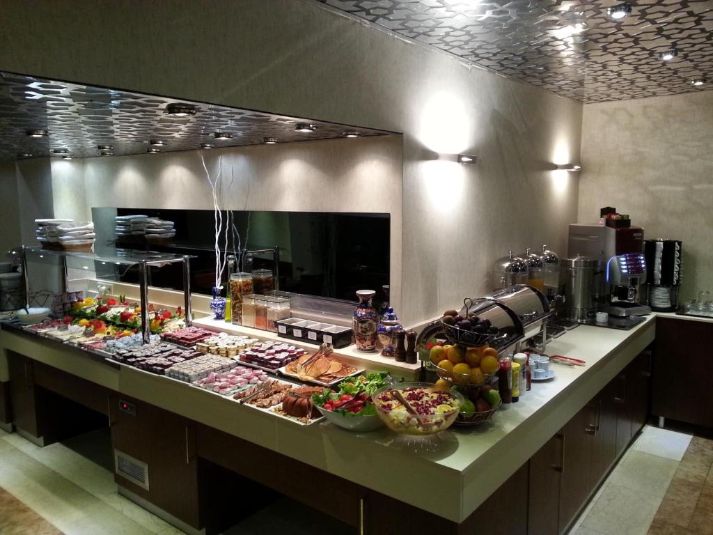 Eurostars Hotel Old City - image 4
