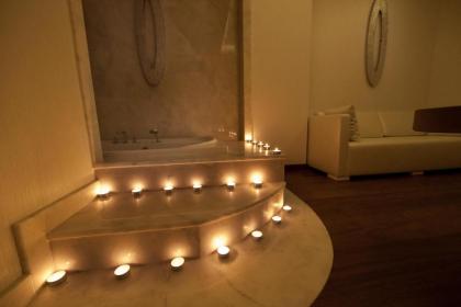 Wyndham Grand Istanbul Kalamis Marina Hotel - image 12