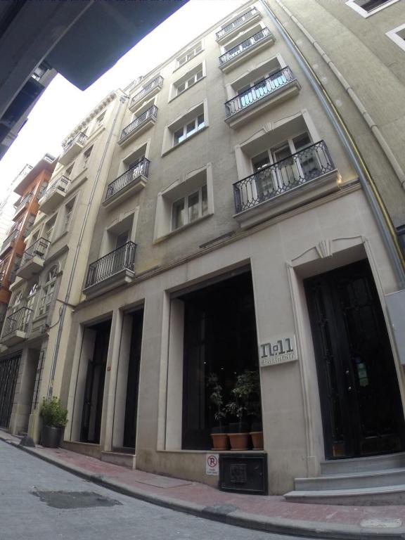 No11 Hotel & Apartments - image 4