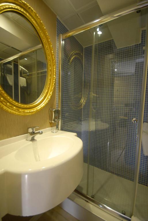 Osmanbey Fatih Hotel - image 2