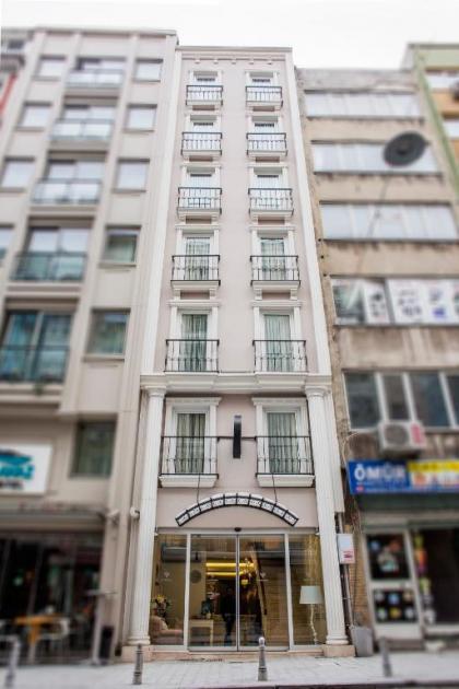 Mr. Bird Hotel - image 12