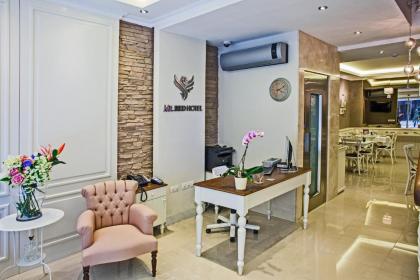 Mr. Bird Hotel - image 13