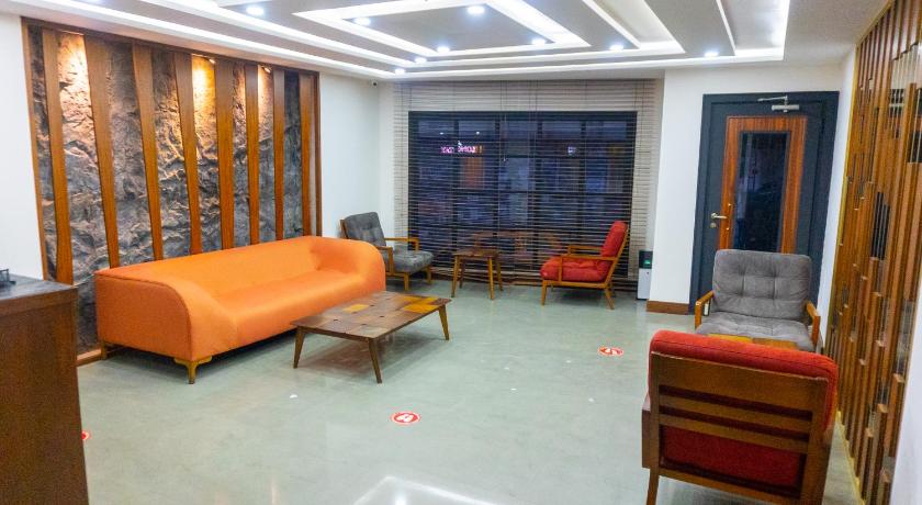 Trass Hotel - image 3