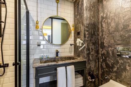 Interstar Hotel - image 19