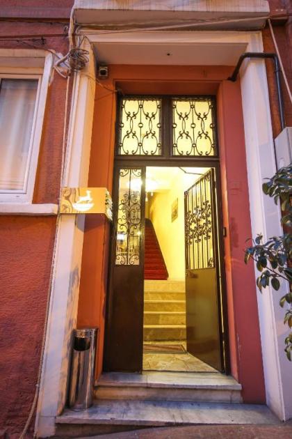 Perazre Hotel - image 1