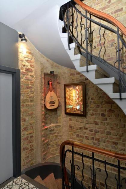 Pera Luna Residence - image 11
