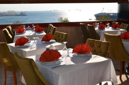 Lounge Hotel - image 1